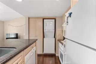 Photo #5: OC22218525 Listing