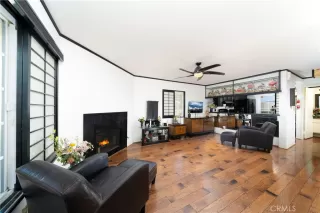 Photo #3: OC22219028 Listing 