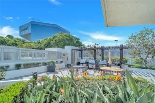 Photo #3: OC22219113 Listing 