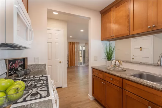 MLS: OC22219160 Condo For Sale