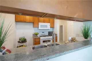 Photo #5: OC22219160 Listing