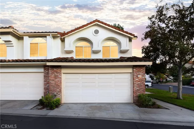 MLS: OC22220792 Condo For Sale