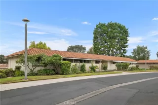 Photo #2: OC22220812 Listing