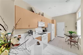 Photo #4: OC22221260 Listing