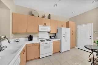 Photo #5: OC22221260 Listing