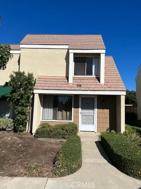 MLS: OC22222707 Condo For Sale