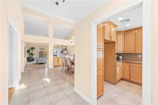 Photo #4: OC22223425 Listing 