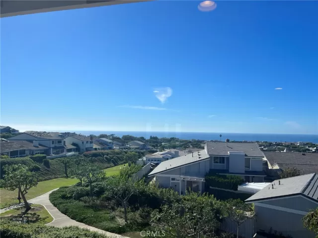 MLS: OC22223748 Condo For Sale