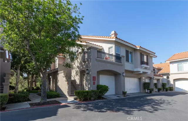 MLS: OC22224048 Condo For Sale