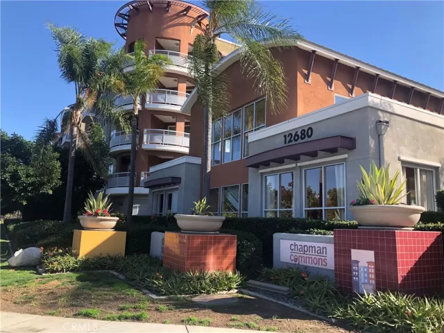 MLS: OC22224463 Condo For Sale