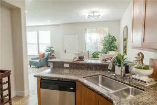 Photo #2: OC22224463 Listing