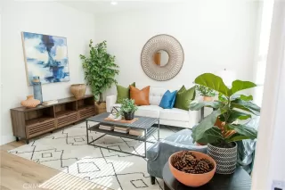 Photo #3: OC22224463 Listing