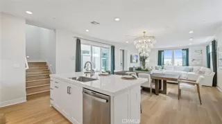 Photo #3: OC22224798 Listing