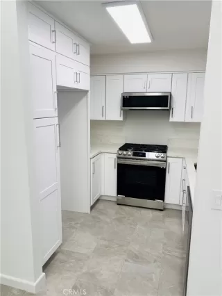 Photo #2: OC22225195 Listing