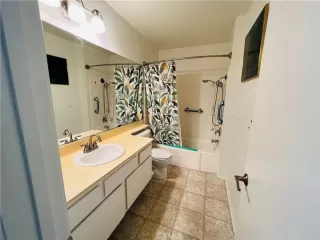 Photo #6: OC22225213 Listing