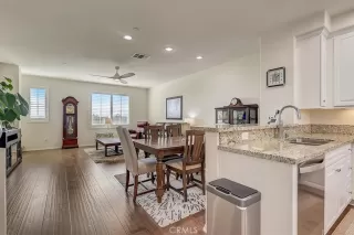 Photo #5: OC22225618 Listing 