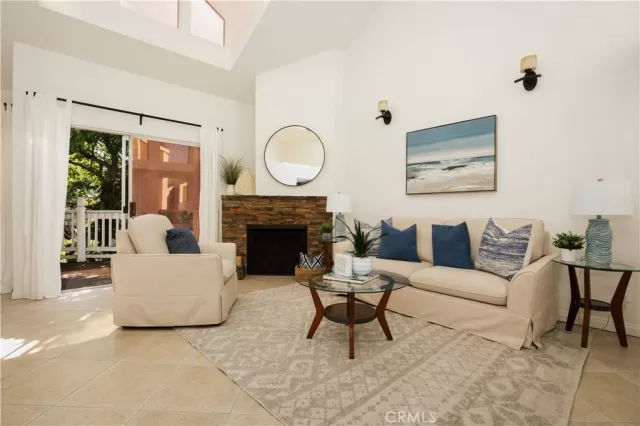 MLS: OC22227246 Condo For Sale