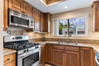 Photo #5: OC22227909 Listing 