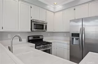 Photo #2: OC22228831 Listing 