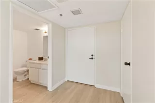 Photo #6: OC22228898 Listing