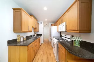 Photo #5: OC22229069 Listing