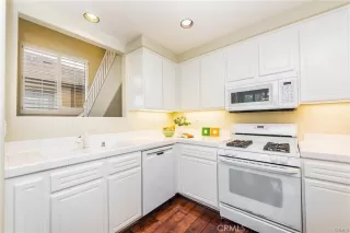 Photo #4: OC22229111 Listing 