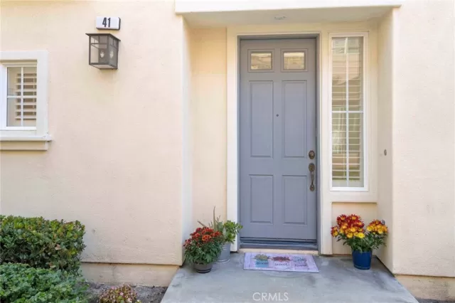 MLS: OC22229145 Condo For Sale