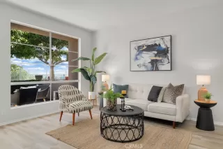 Photo #1: OC22229324 Listing 