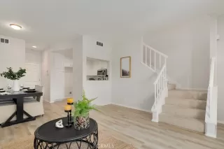 Photo #5: OC22229324 Listing 