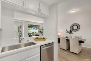 Photo #6: OC22229324 Listing 