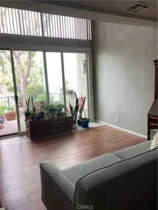 Photo #3: OC22229670 Listing 