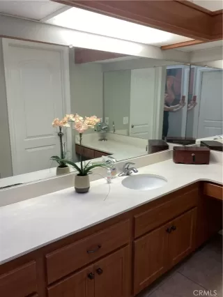 Photo #6: OC22229670 Listing 