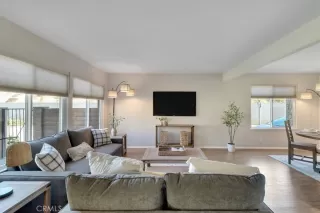 Photo #4: OC22230515 Listing 