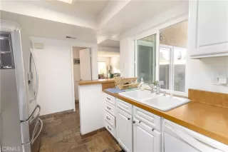 Photo #4: OC22231899 Listing 