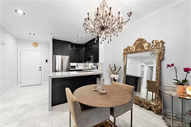 MLS: OC22232187 Condo For Sale