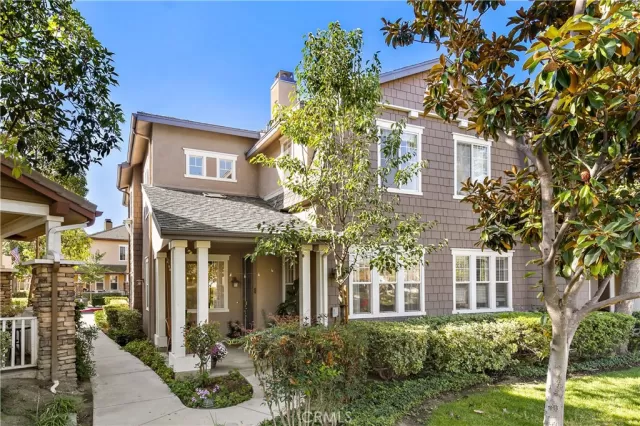 MLS: OC22232363 Condo For Sale