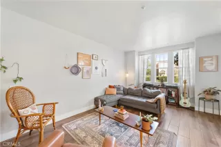 Photo #3: OC22232363 Listing