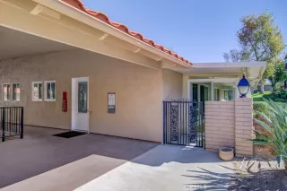 Photo #2: OC22232415 Listing