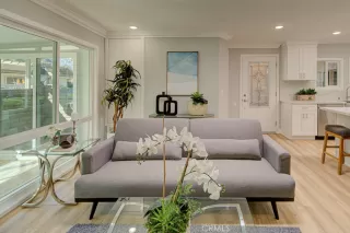 Photo #6: OC22232415 Listing