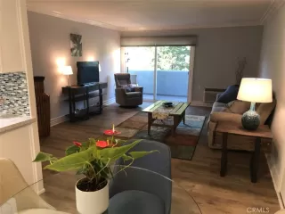 Photo #6: OC22232590 Listing