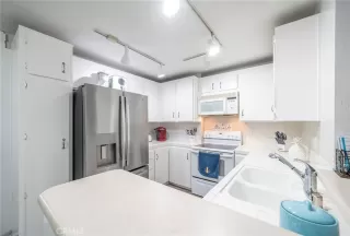 Photo #3: OC22232863 Listing 