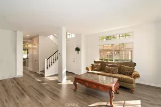 Photo #4: OC22232920 Listing 