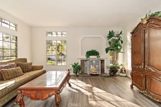 Photo #5: OC22232920 Listing 