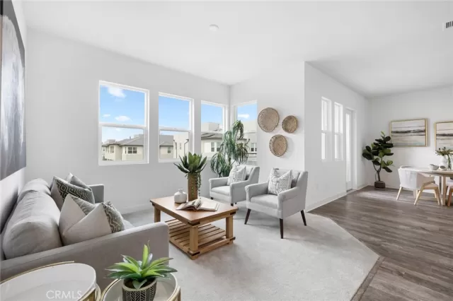 MLS: OC22232952 Condo For Sale