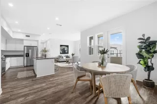 Photo #1: OC22232952 Listing 