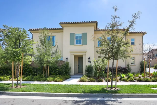 MLS: OC22233218 Condo For Sale