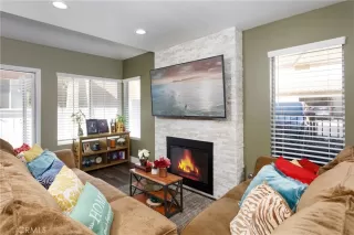 Photo #3: OC22233330 Listing 