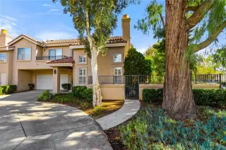 Photo #4: OC22233543 Listing 