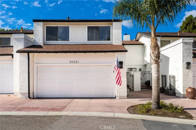 MLS: OC22234076 Condo For Sale