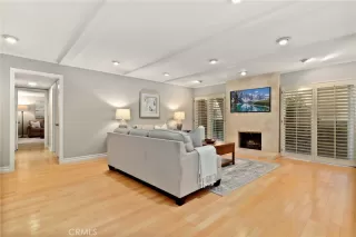 Photo #2: OC22234626 Listing 